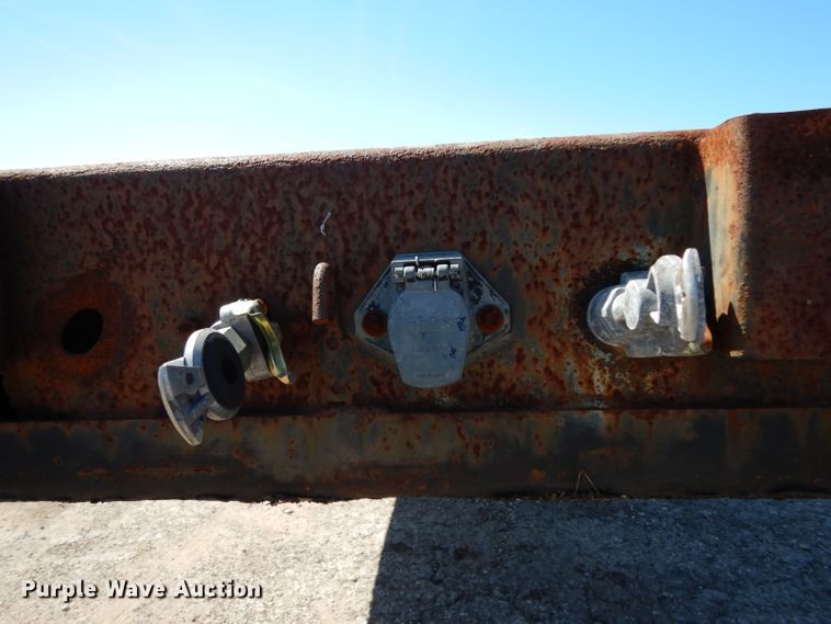 image for item DH2393 1973 Fruehauf FBEP40 flatbed trailer