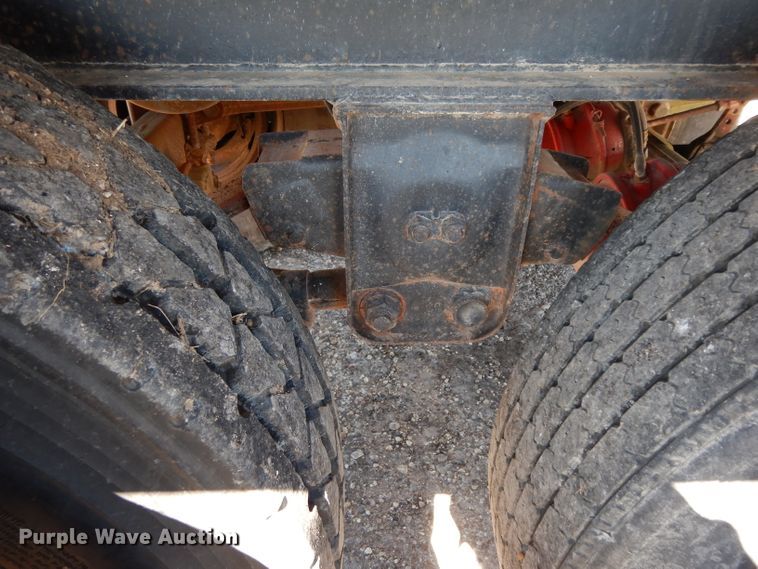 image for item DH2393 1973 Fruehauf FBEP40 flatbed trailer