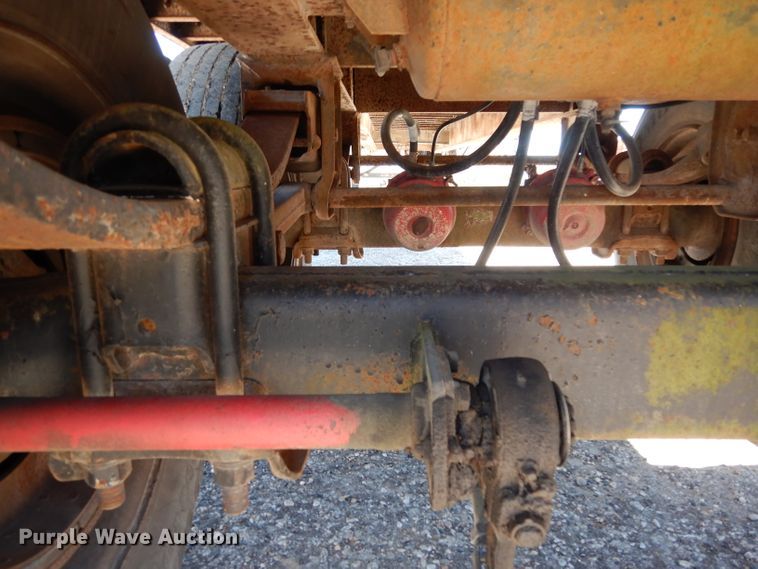 image for item DH2393 1973 Fruehauf FBEP40 flatbed trailer