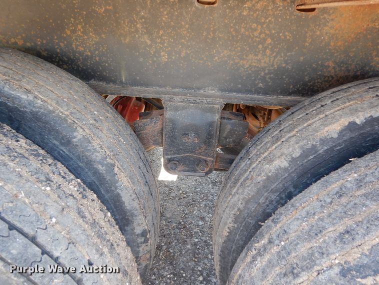 image for item DH2393 1973 Fruehauf FBEP40 flatbed trailer