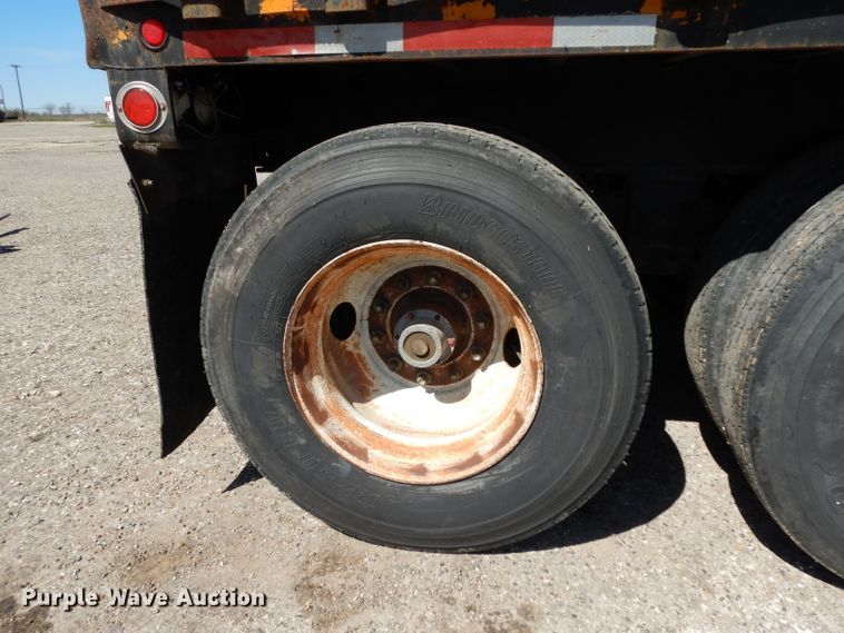 image for item DH2393 1973 Fruehauf FBEP40 flatbed trailer