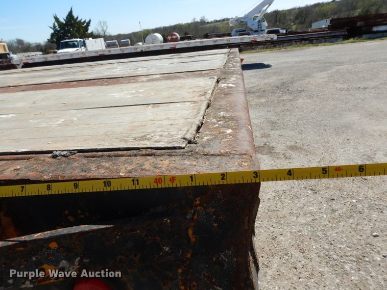 image for item DH2393 1973 Fruehauf FBEP40 flatbed trailer