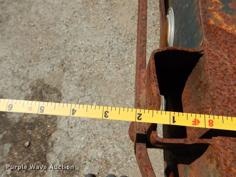 image for item DH2393 1973 Fruehauf FBEP40 flatbed trailer