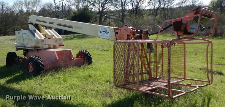 image for item DH2396 JLG 40H boom lift