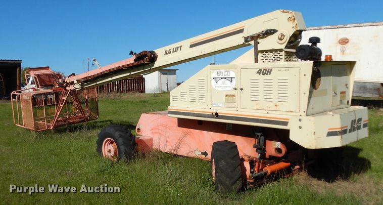 image for item DH2396 JLG 40H boom lift