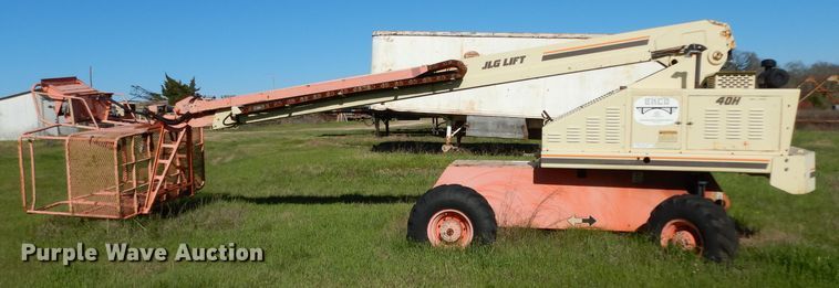 image for item DH2396 JLG 40H boom lift