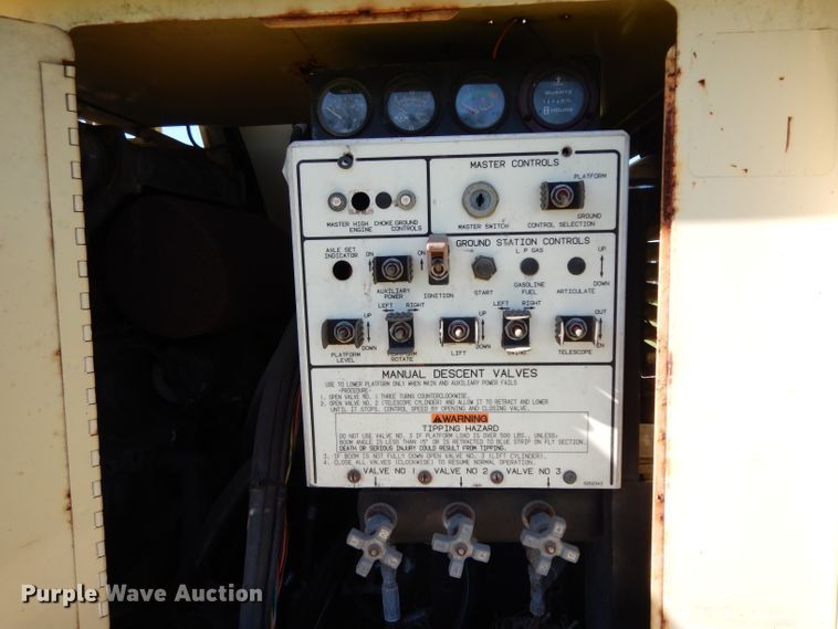 image for item DH2396 JLG 40H boom lift