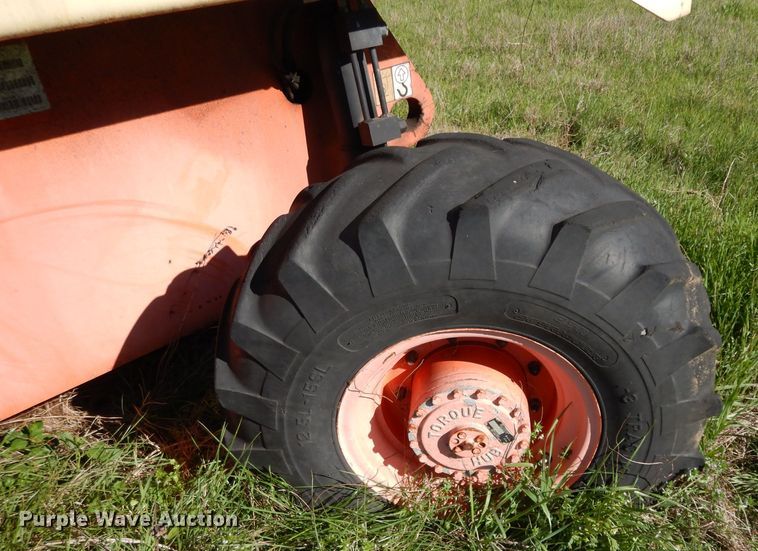 image for item DH2396 JLG 40H boom lift