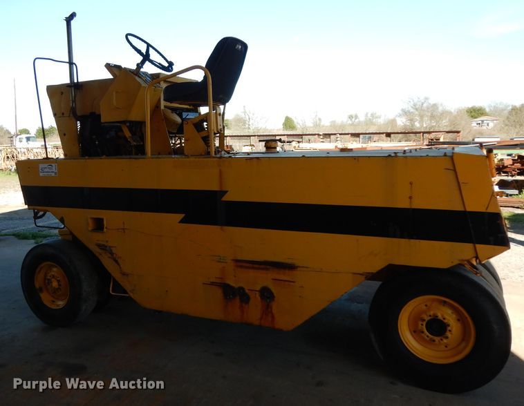 image for item DH2397 Bros pneumatic roller