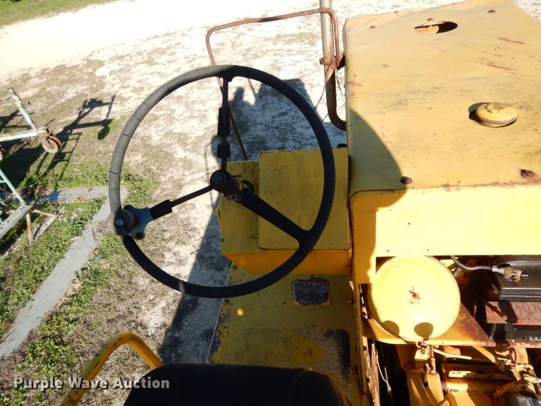 image for item DH2397 Bros pneumatic roller