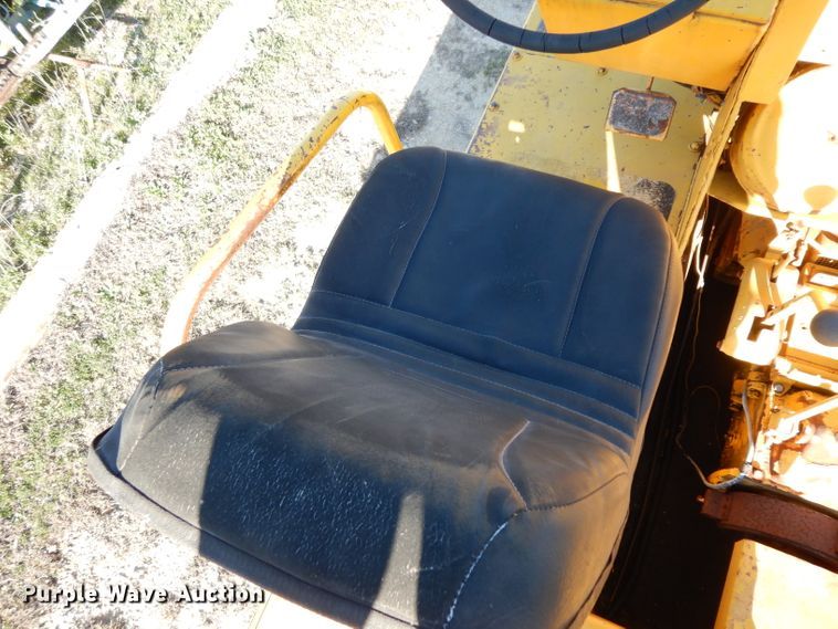 image for item DH2397 Bros pneumatic roller