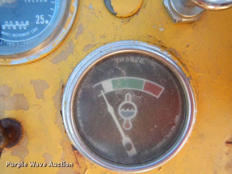 image for item DH2397 Bros pneumatic roller