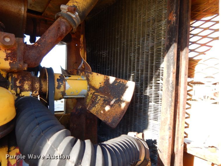 image for item DH2397 Bros pneumatic roller