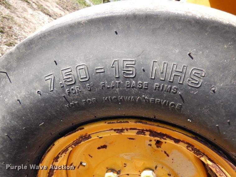 image for item DH2397 Bros pneumatic roller