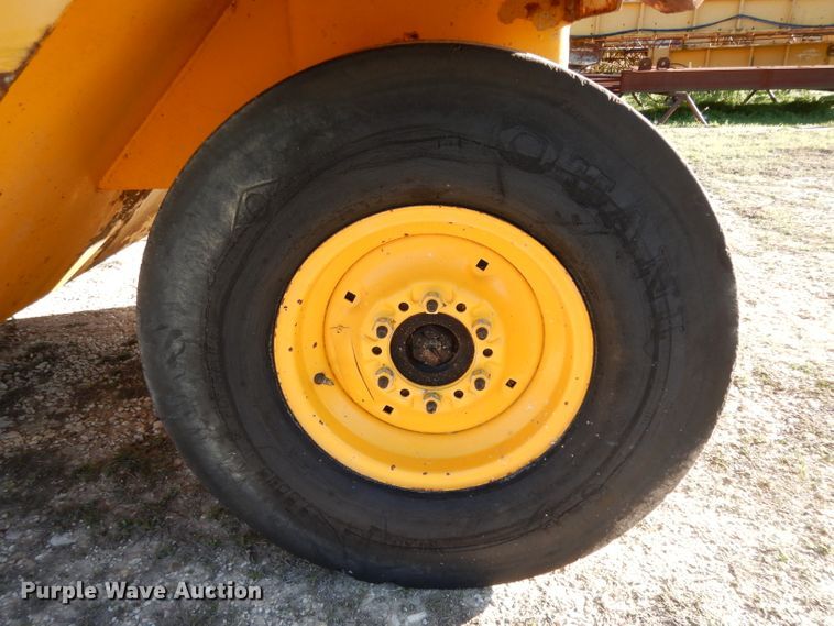 image for item DH2397 Bros pneumatic roller