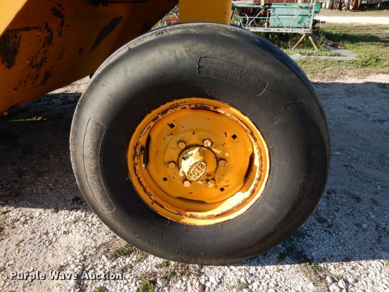 image for item DH2397 Bros pneumatic roller