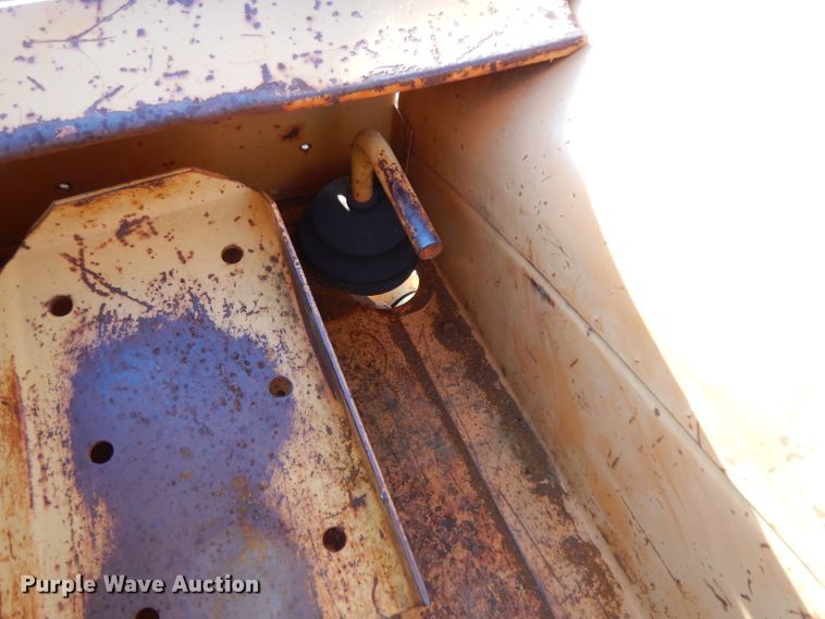 image for item DH2398 1994 Case 580 Super K backhoe