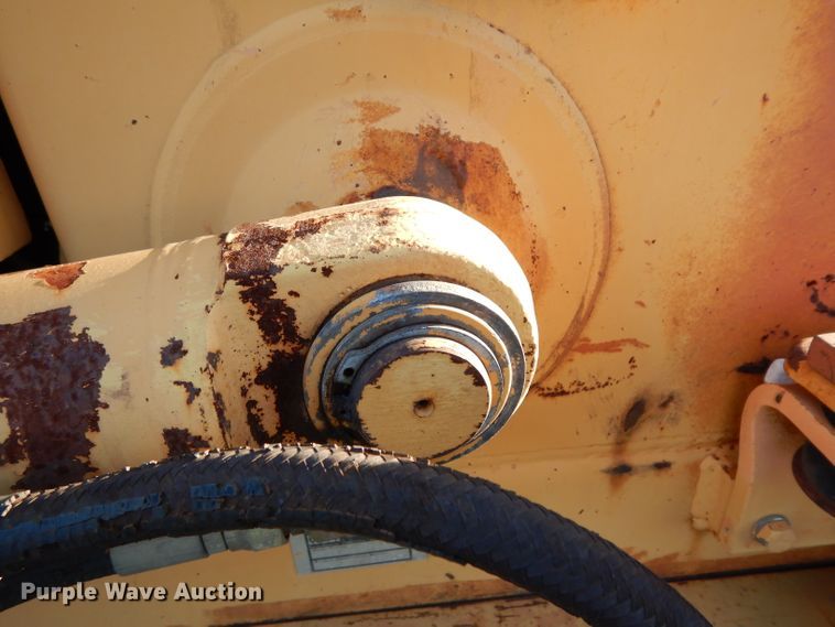 image for item DH2398 1994 Case 580 Super K backhoe