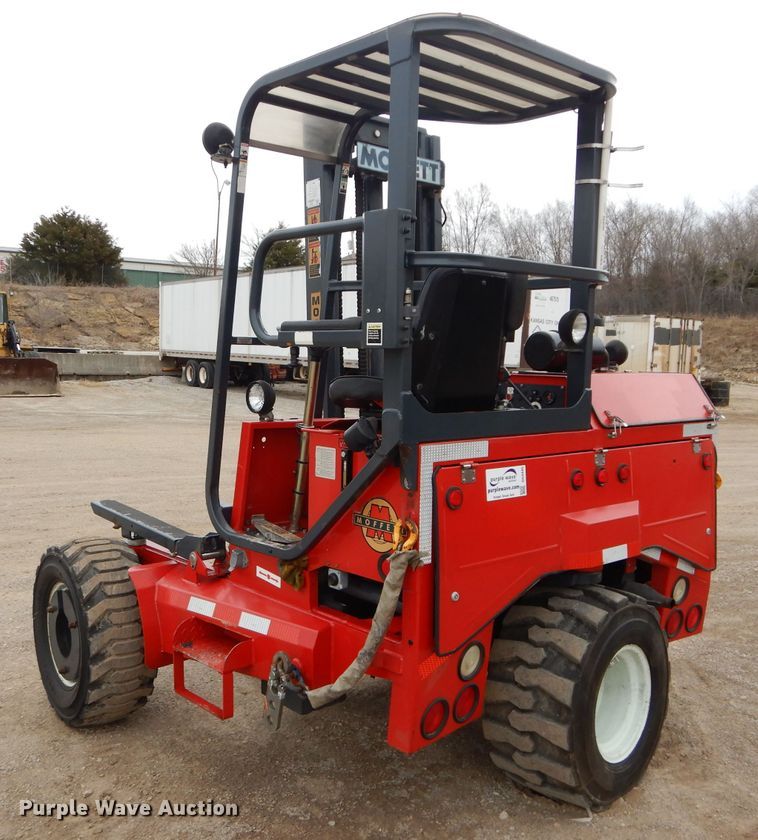 image for item DH4445 Moffett M50004W forklift