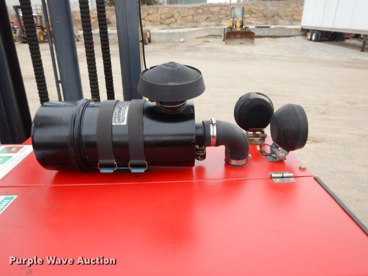 image for item DH4445 Moffett M50004W forklift