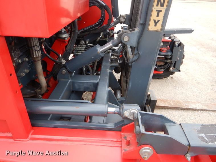 image for item DH4445 Moffett M50004W forklift