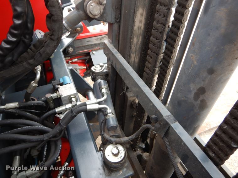 image for item DH4445 Moffett M50004W forklift