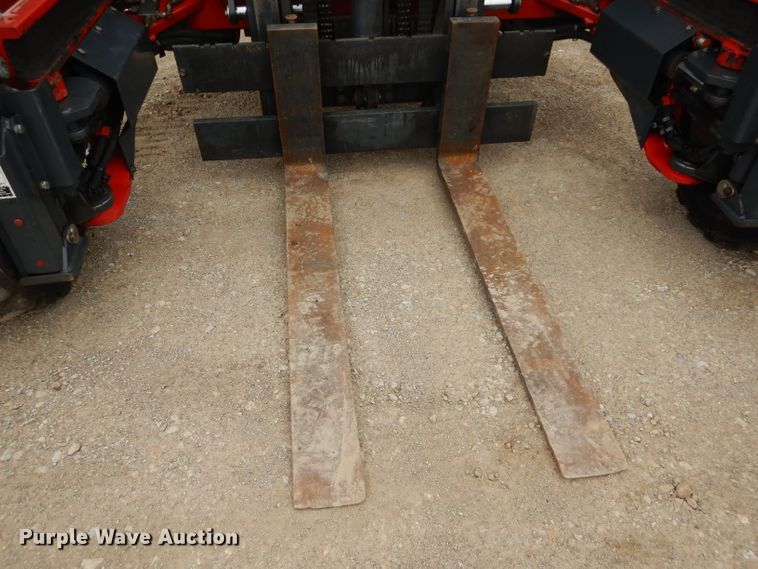 image for item DH4445 Moffett M50004W forklift