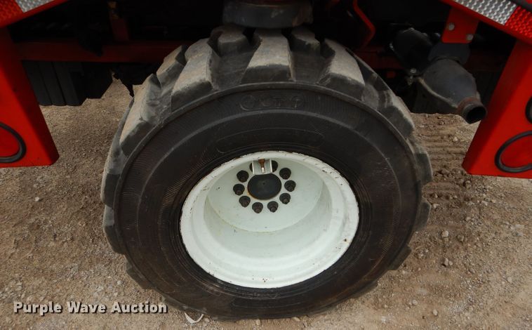 image for item DH4445 Moffett M50004W forklift