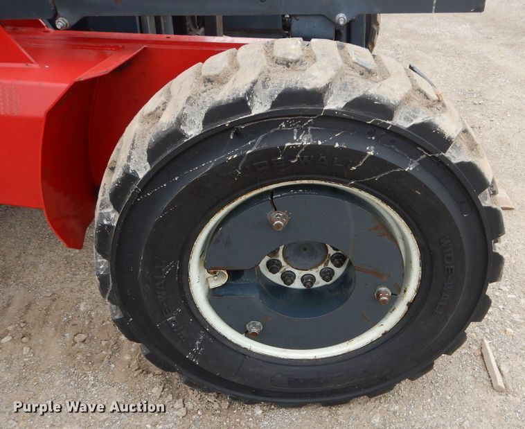 image for item DH4445 Moffett M50004W forklift