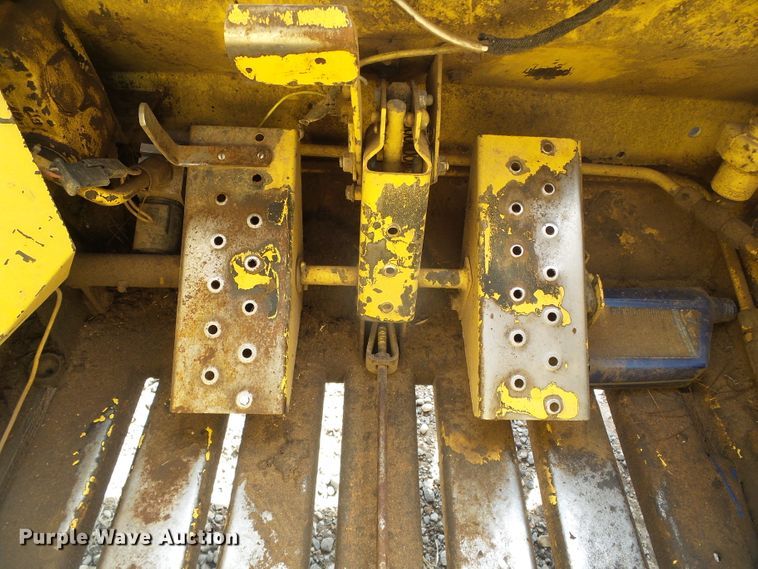 image for item DH4859 1986 New Holland L785  skid steer loader