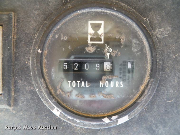 image for item DH4859 1986 New Holland L785  skid steer loader