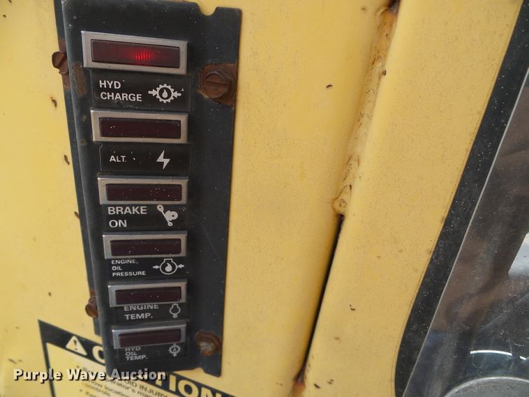 image for item DH4859 1986 New Holland L785  skid steer loader