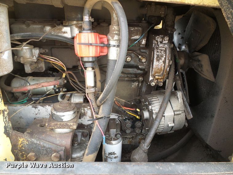 image for item DH4859 1986 New Holland L785  skid steer loader