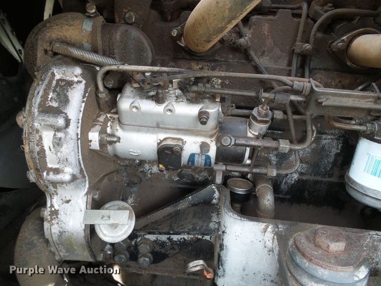 image for item DH4859 1986 New Holland L785  skid steer loader