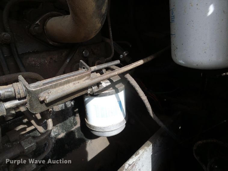 image for item DH4859 1986 New Holland L785  skid steer loader