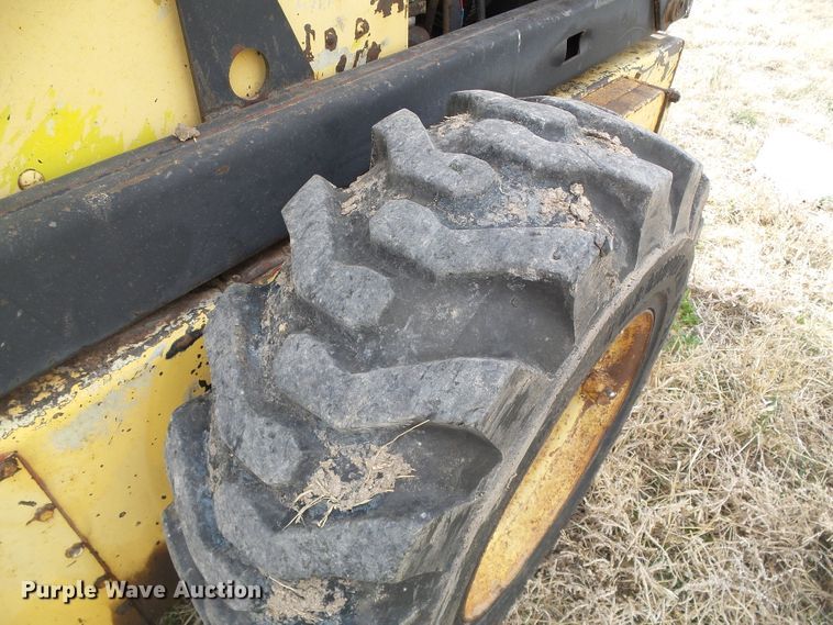 image for item DH4859 1986 New Holland L785  skid steer loader