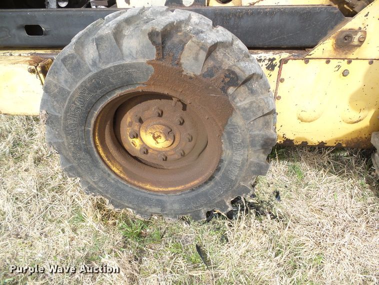 image for item DH4859 1986 New Holland L785  skid steer loader