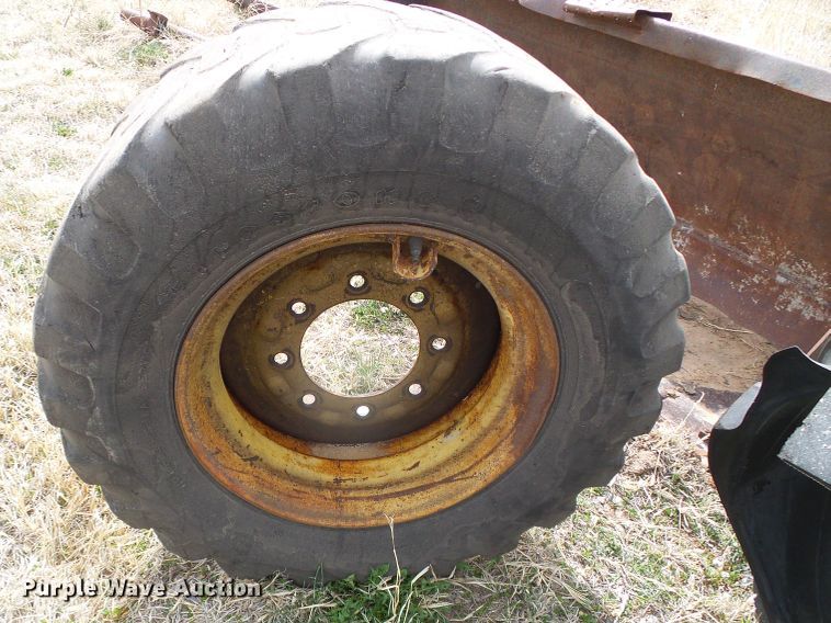 image for item DH4859 1986 New Holland L785  skid steer loader