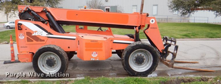 image for item DH5317 2013 JLG 8042  telehandler