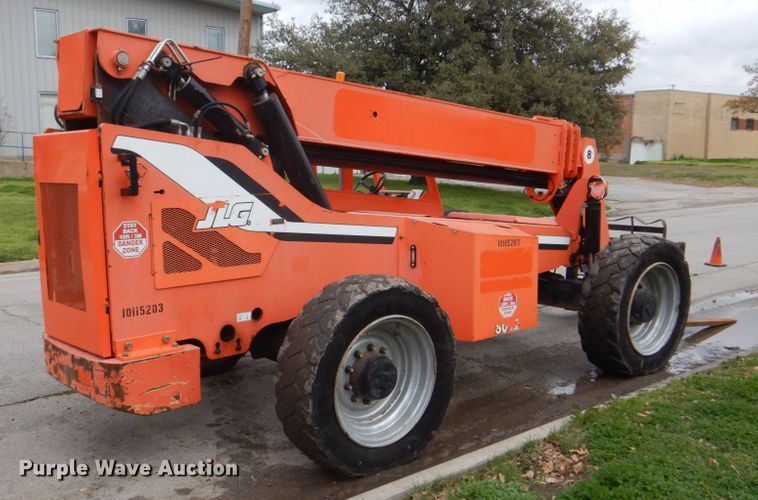 image for item DH5317 2013 JLG 8042  telehandler