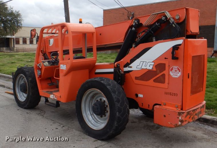 image for item DH5317 2013 JLG 8042  telehandler