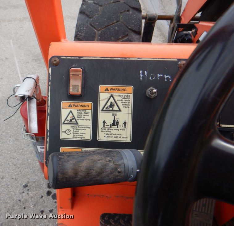 image for item DH5317 2013 JLG 8042  telehandler
