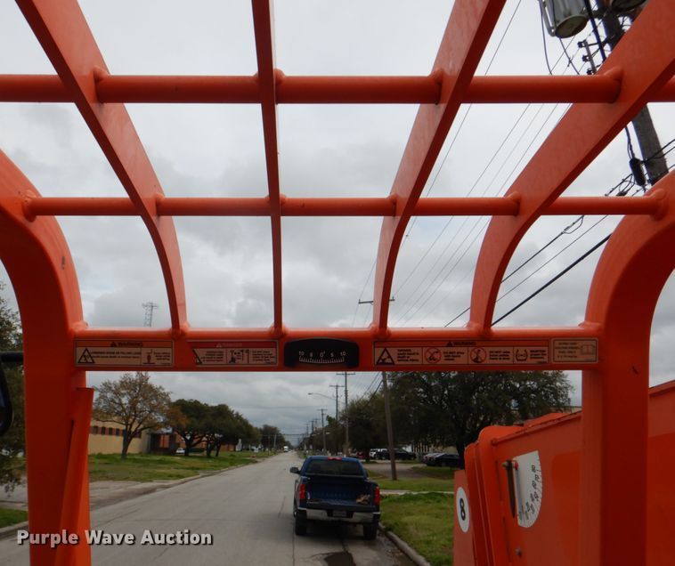 image for item DH5317 2013 JLG 8042  telehandler
