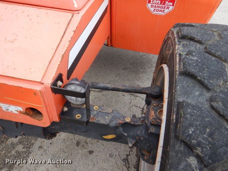 image for item DH5317 2013 JLG 8042  telehandler