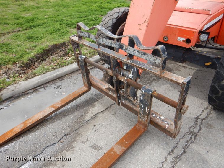 image for item DH5317 2013 JLG 8042  telehandler