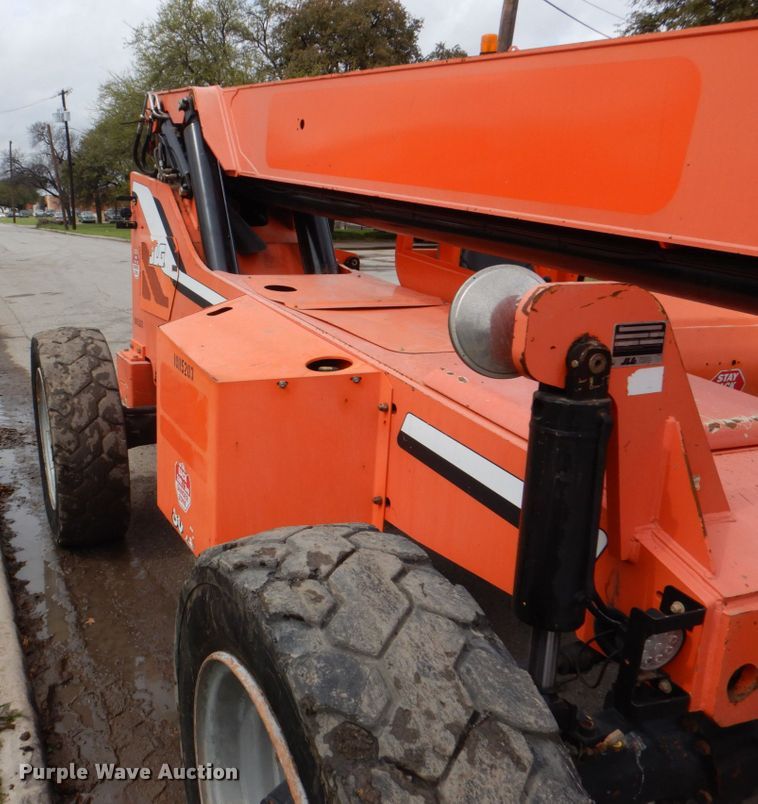 image for item DH5317 2013 JLG 8042  telehandler