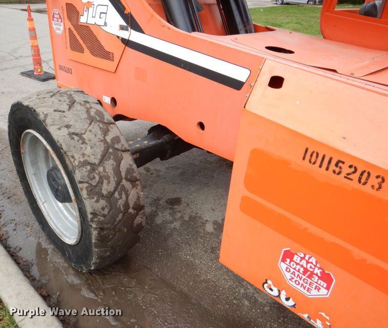 image for item DH5317 2013 JLG 8042  telehandler
