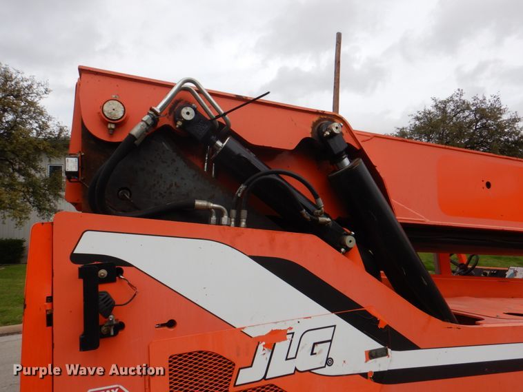 image for item DH5317 2013 JLG 8042  telehandler