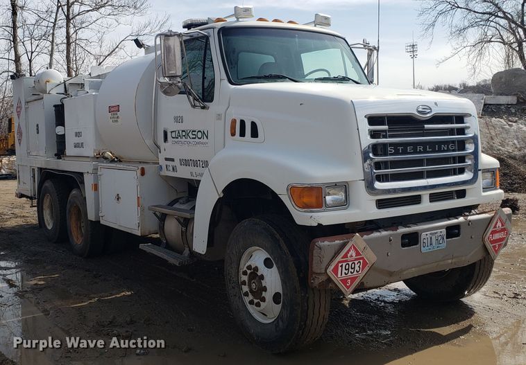 image for item DH5766 2005 Sterling L-Line lube truck