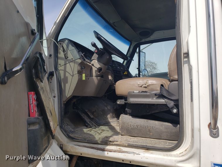 image for item DH5766 2005 Sterling L-Line lube truck